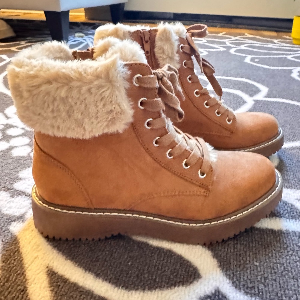 Women's Tan Fur-Lined Ankle Boots